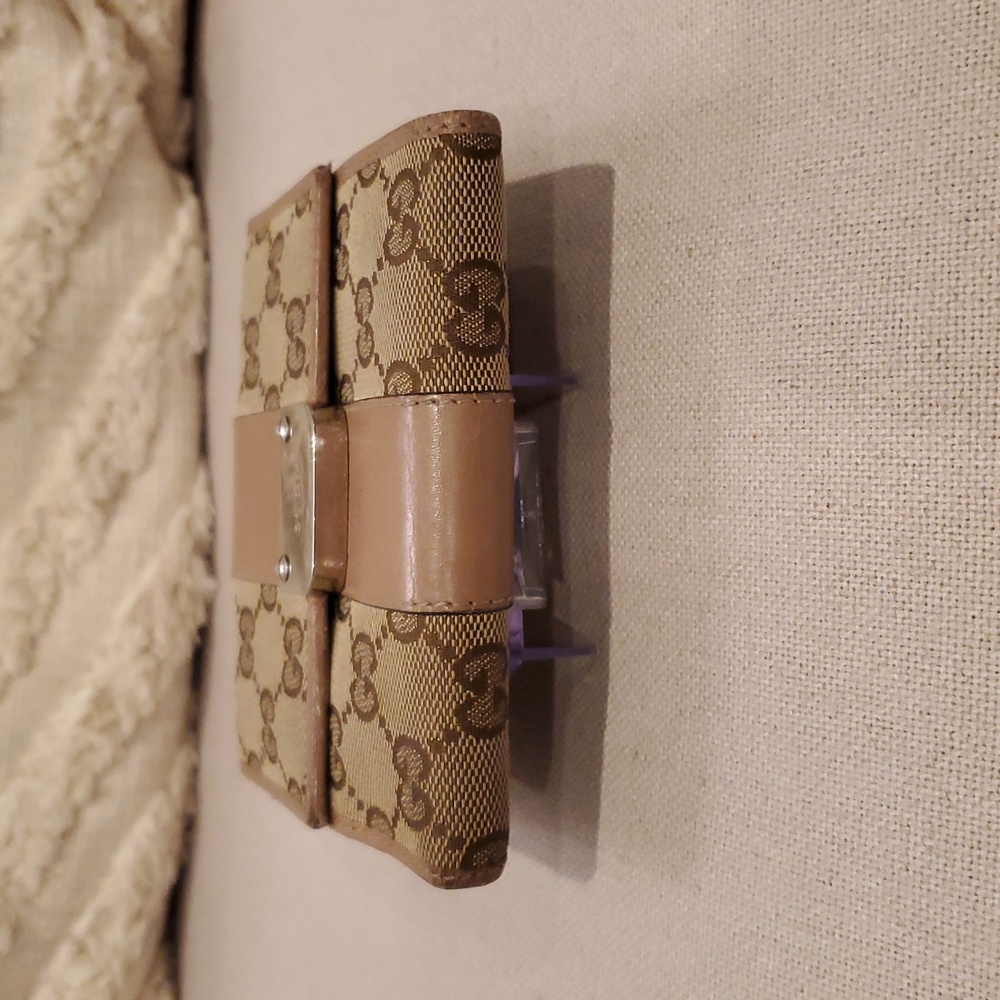Gucci Brown and Tan Wallet - Picture 17 of 17